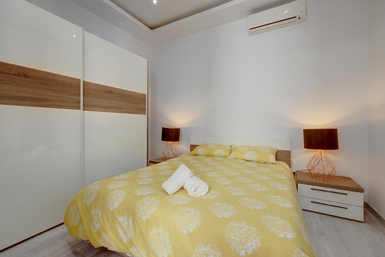 Modern Apartment In The Best Area Of Sliema Exteriör bild