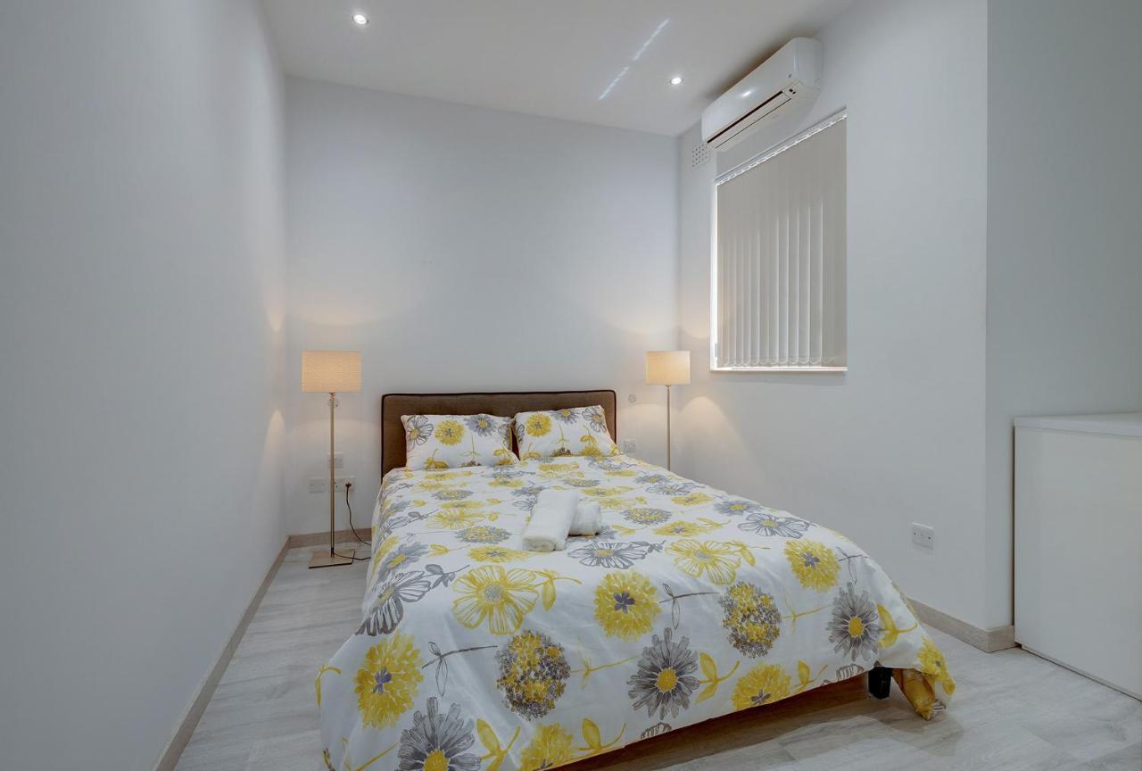 Modern Apartment In The Best Area Of Sliema Exteriör bild